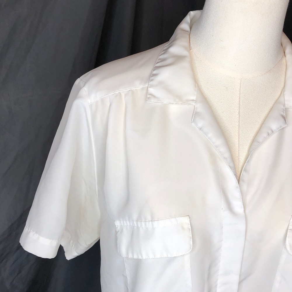 80’s Women’s Short Sleeve Shirt by Lord & Taylor - Picture 5 of 14